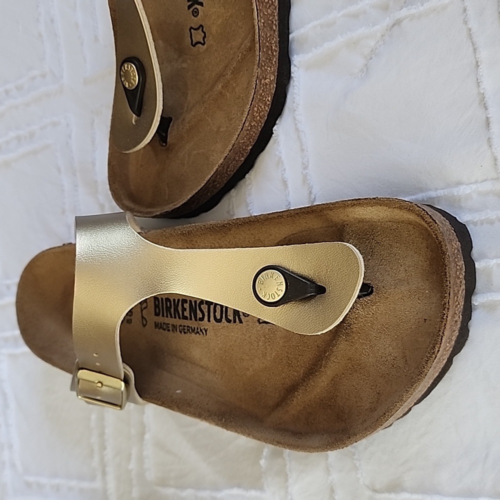 Birkenstock Gizeh Gold size 38/US 7